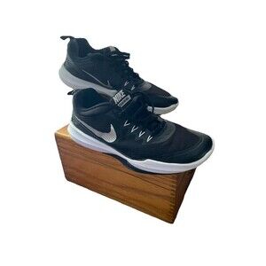 Nike Womens Legend Trainer Black Shoes 6.5 Blk‎ 924206-001